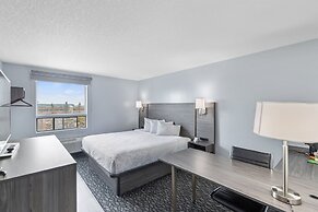 Emerald Hotel & Suites