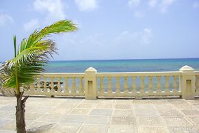 Dover Beach Hotel