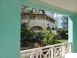 Dover Beach Hotel