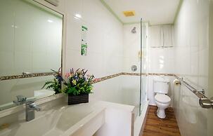 Dover Beach Hotel