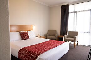 Admiralty Inn