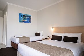Admiralty Inn