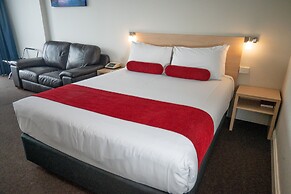 Admiralty Inn