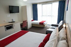 Admiralty Inn
