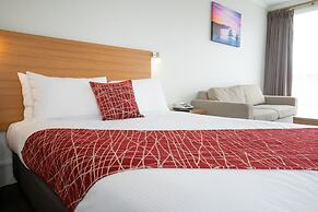 Admiralty Inn