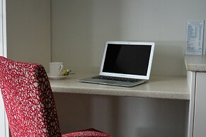 Admiralty Inn