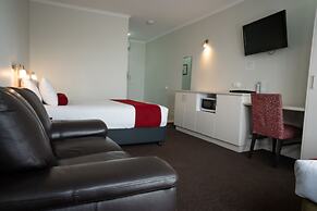 Admiralty Inn