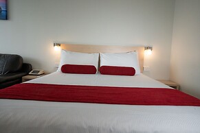 Admiralty Inn