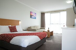 Admiralty Inn
