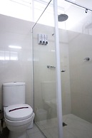 Admiralty Inn