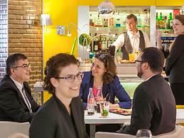 Mercure Paris Massy Gare TGV