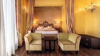 Amadeus Hotel
