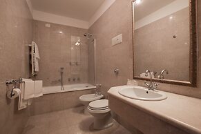 Amadeus Hotel