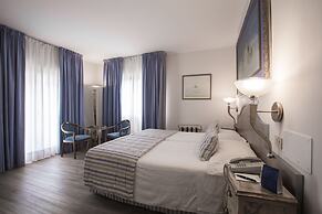 Amadeus Hotel