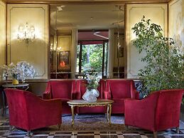 Amadeus Hotel