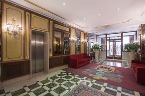 Amadeus Hotel