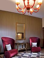 Amadeus Hotel