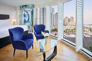 Radisson Blu Toronto Downtown