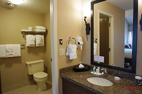 Ramada Hotel & Conference Center by Wyndham Kelowna