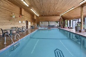 Ramada Hotel & Conference Center by Wyndham Kelowna