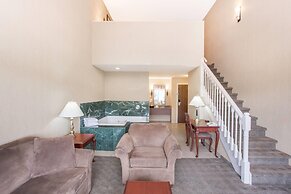 Ramada Hotel & Conference Center by Wyndham Kelowna