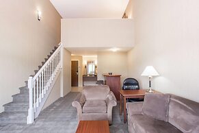Ramada Hotel & Conference Center by Wyndham Kelowna
