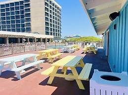 DoubleTree by Hilton Atlantic Beach Oceanfront