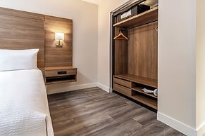 Atrium Hotel Vancouver