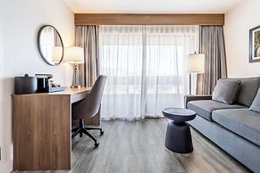 Atrium Hotel Vancouver