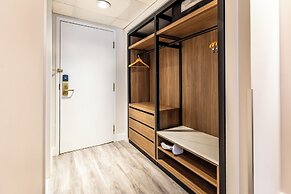 Atrium Hotel Vancouver