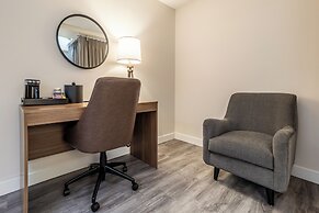Atrium Hotel Vancouver