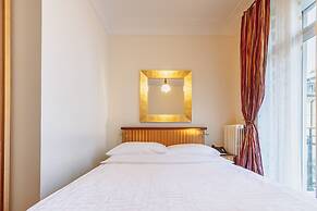 Art Deco Hotel Montana