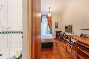 Art Deco Hotel Montana