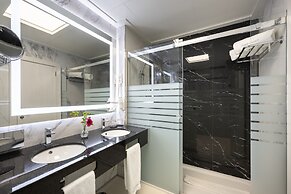 Saray Hotel