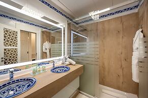 Saray Hotel