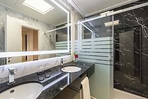Saray Hotel