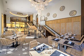 Saray Hotel