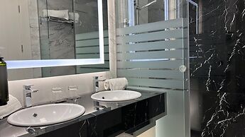 Saray Hotel