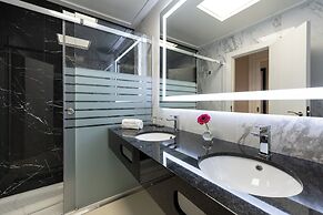 Saray Hotel