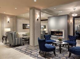 Chateau Victoria Hotel and Suites