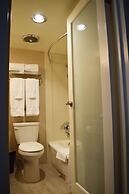 Chateau Victoria Hotel and Suites