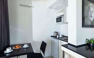 Best Western Regency Suites