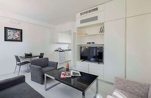Best Western Regency Suites