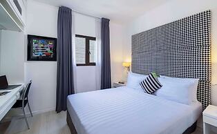 Best Western Regency Suites