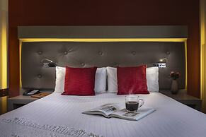 Everness Hotel & Resort