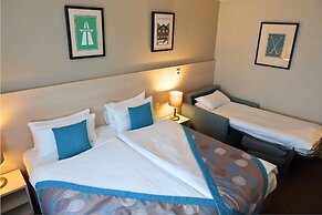 Everness Hotel & Resort