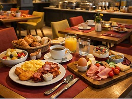 Everness Hotel & Resort