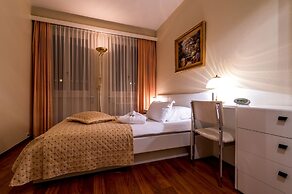Hotel Century