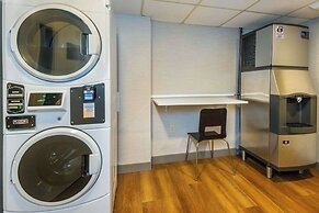 Comfort Inn Kingston - Highway 401