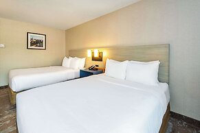 Comfort Inn Kingston - Highway 401